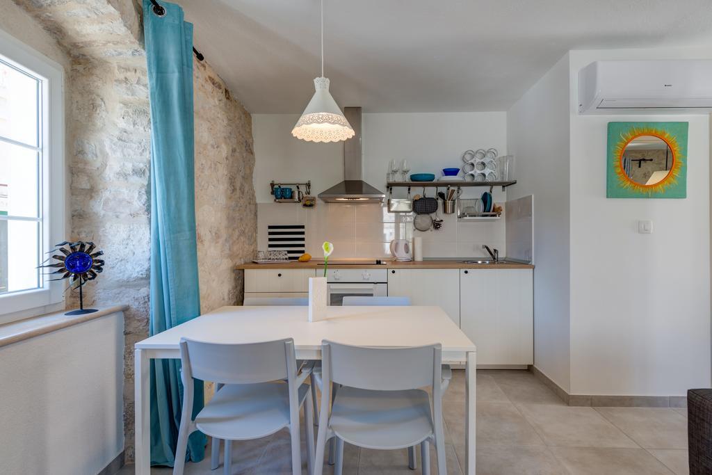 Appartement House Riva à Supetar Extérieur photo