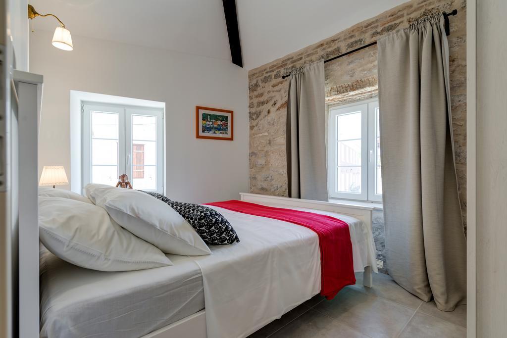Appartement House Riva à Supetar Extérieur photo